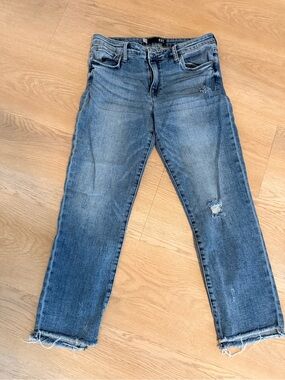 Kut from the Kloth Women's Washed Blue Cropped Distressed Jeans